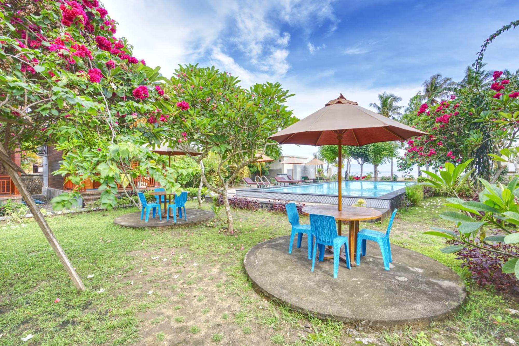 Putri Nusa Beach Ped Esterno foto